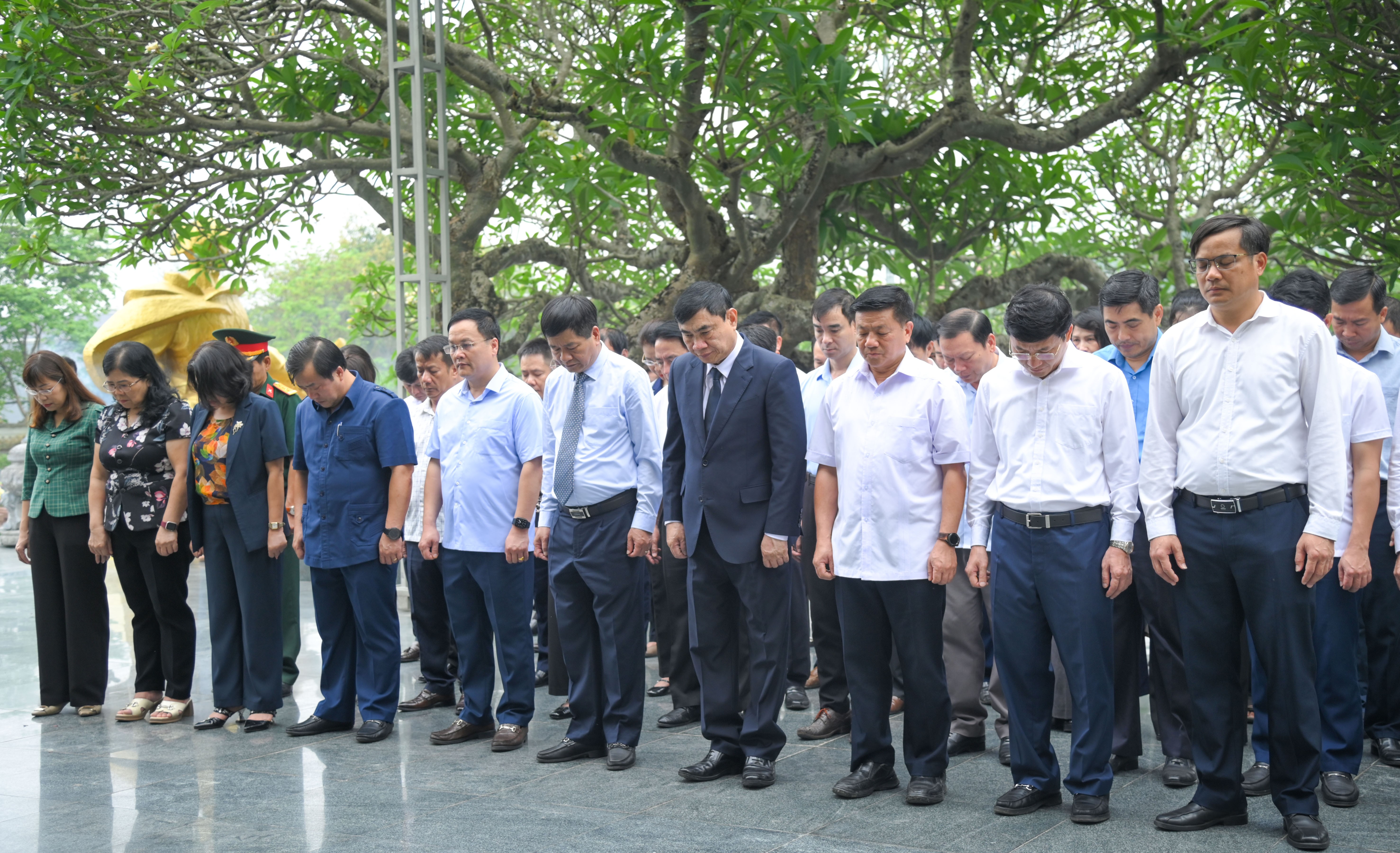 06-5-2025-Vi-ng-Ngh-a-trang-LI-T-S-.jpg