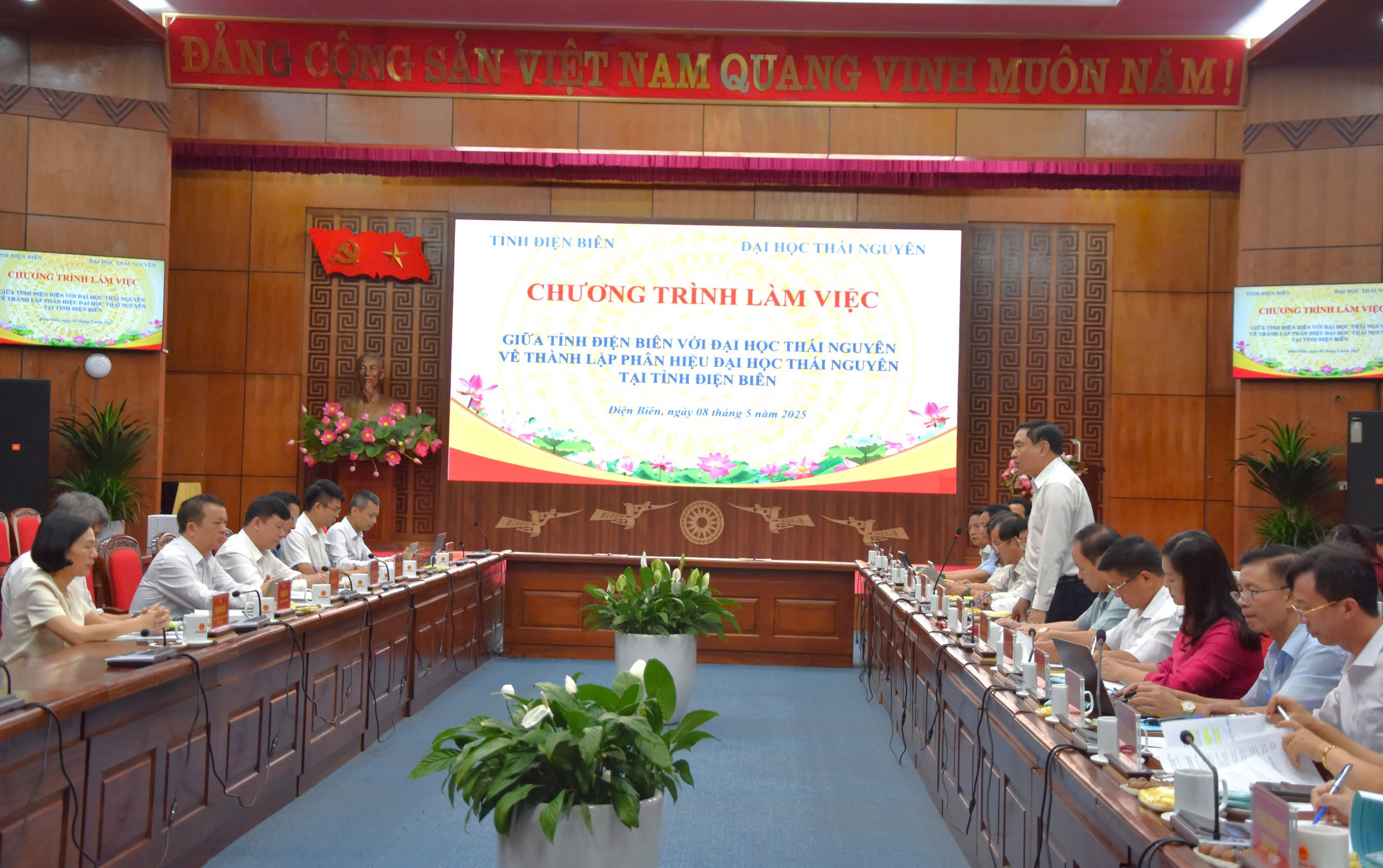 Quang-c-nh-bu-i-k-k-t-08-5-2025.jpg