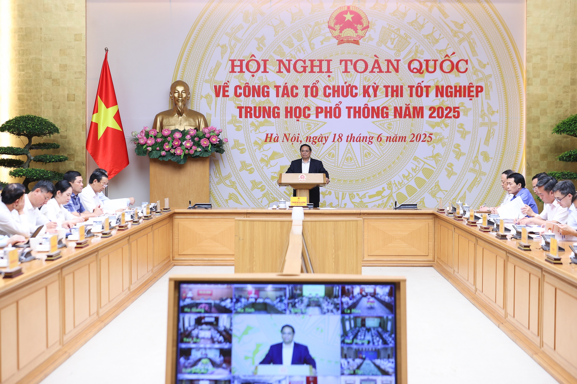 TR-C-TUY-N-THPT-18-6.jpg
