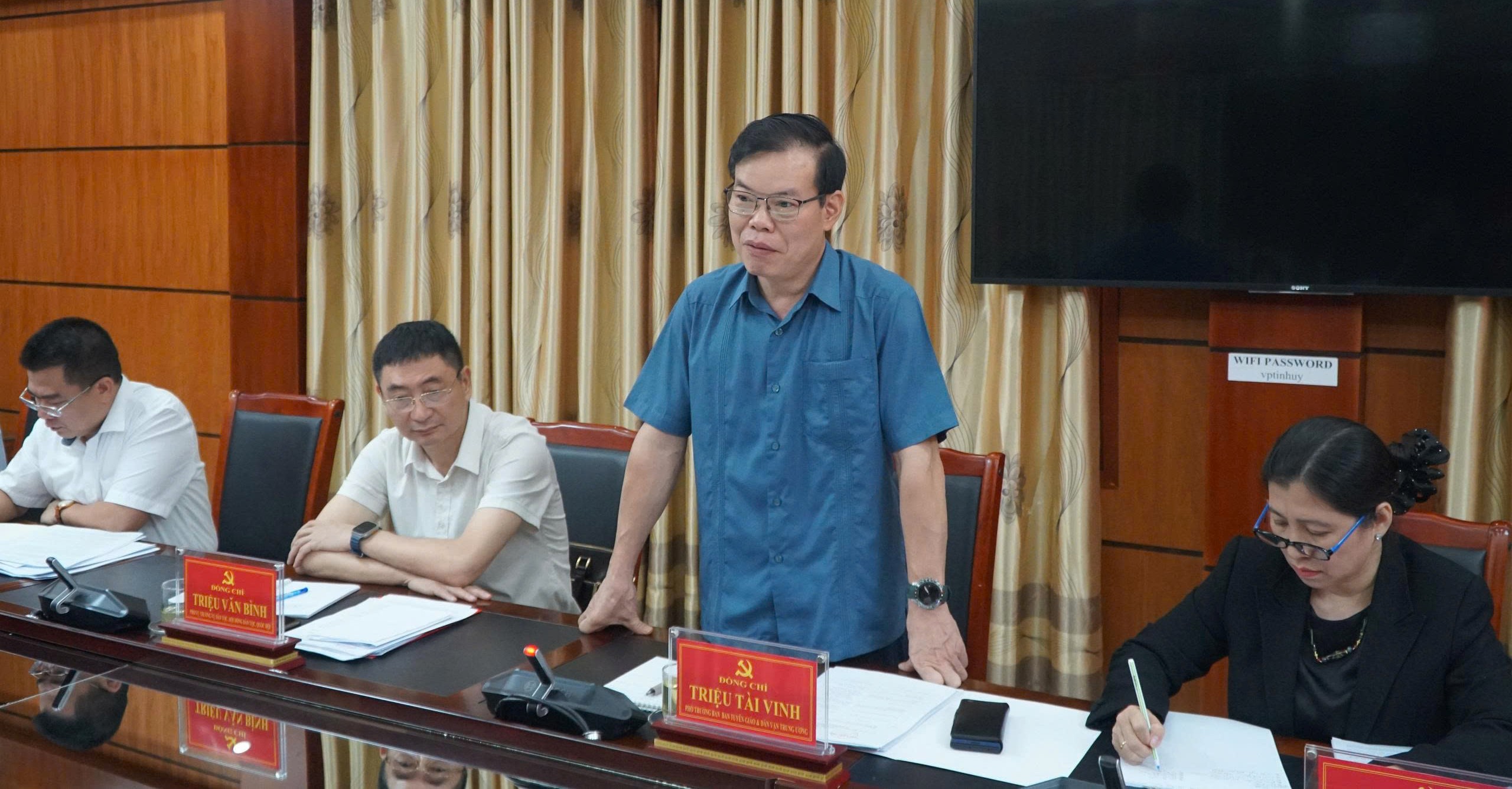 -c-Tri-u-T-i-Vinh-pb.jpg