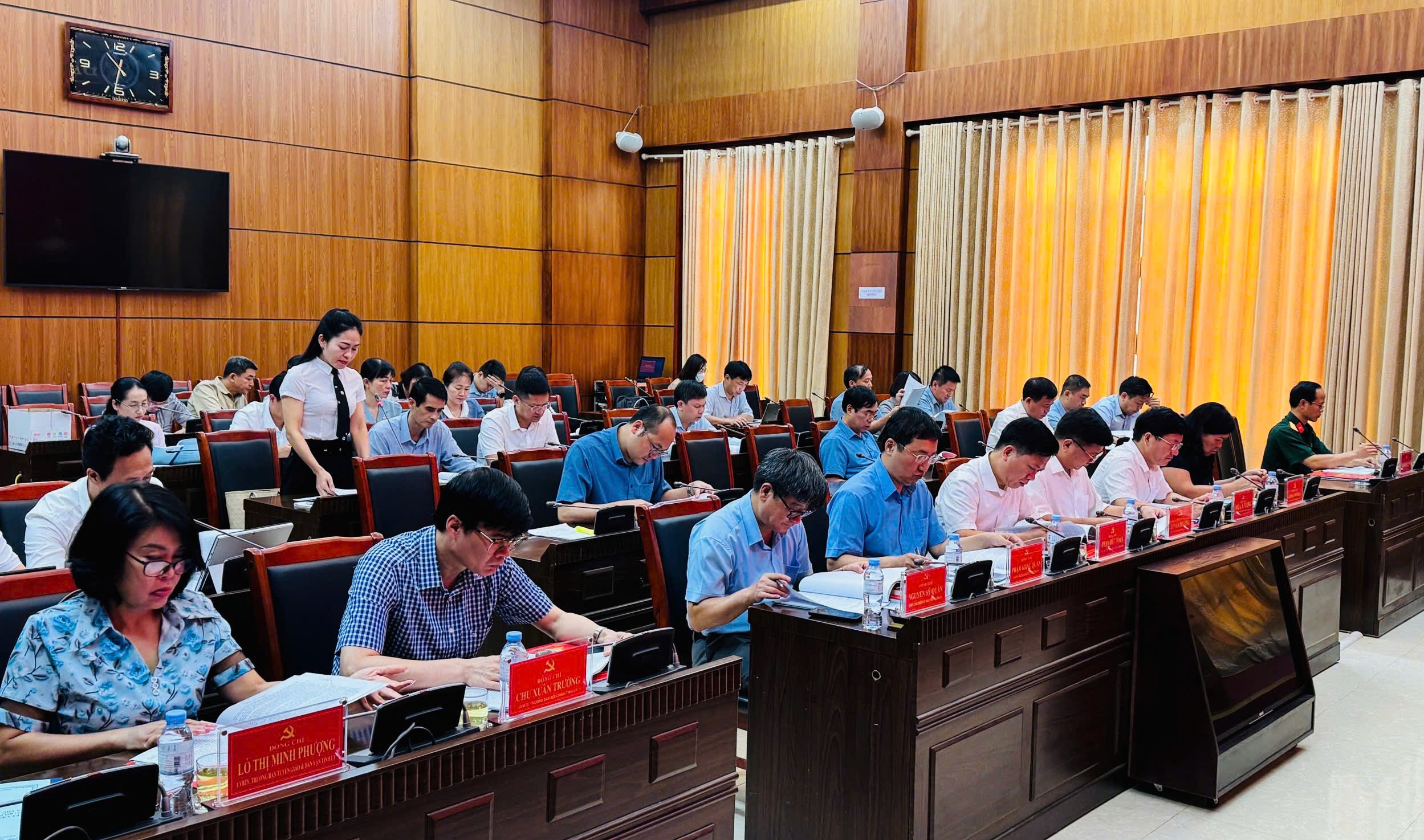 Quang-c-nh-H-i-ngh-duy-t-V-n-ki-n-30-7.jpg