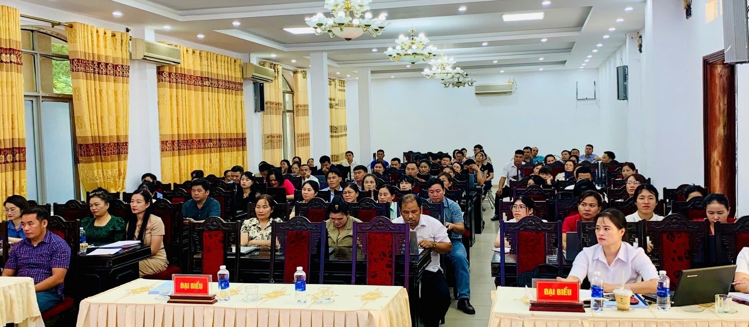 Quang-canh-Hoi-nghi-lt.jpg