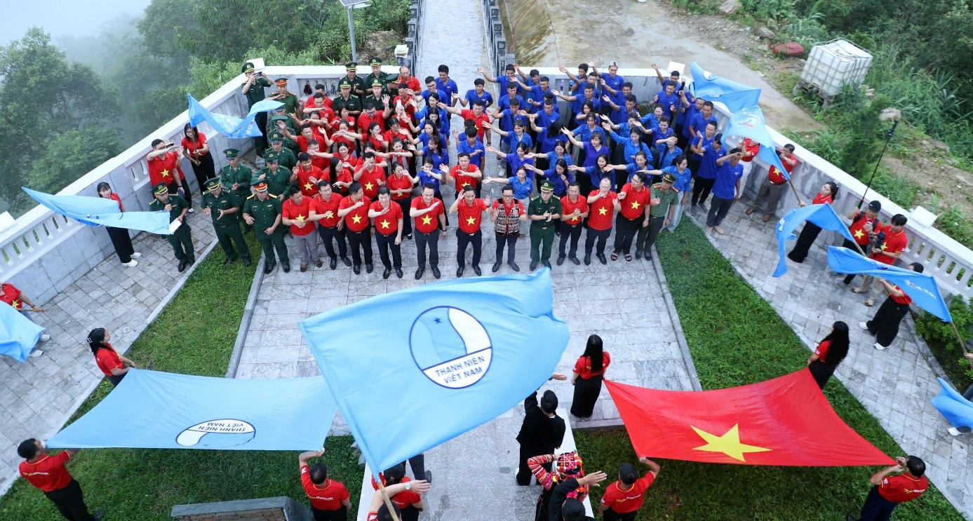 1-TN.jpg